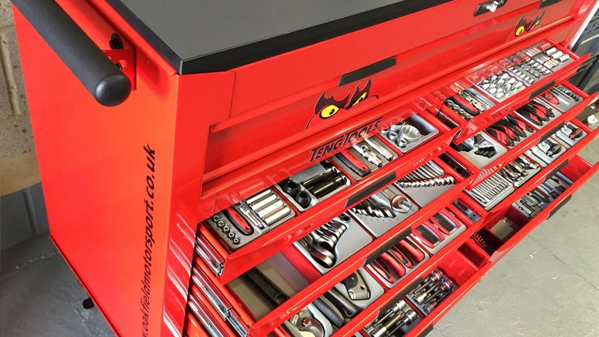 Oakfield Motorsport welcomes new partnership with Teng Tools